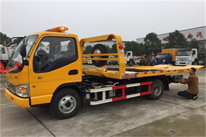 右安门哪里有拖车服务