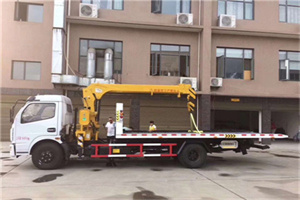 右安门附近汽车轮胎更换