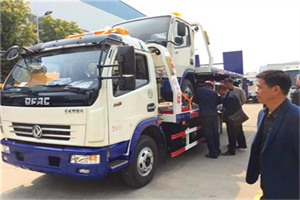 右安门汽车道路救援拖车价格